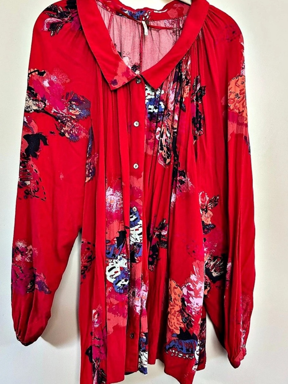 Free People Floral Swing Blouse in Red & Multicolor Size Medium Like New